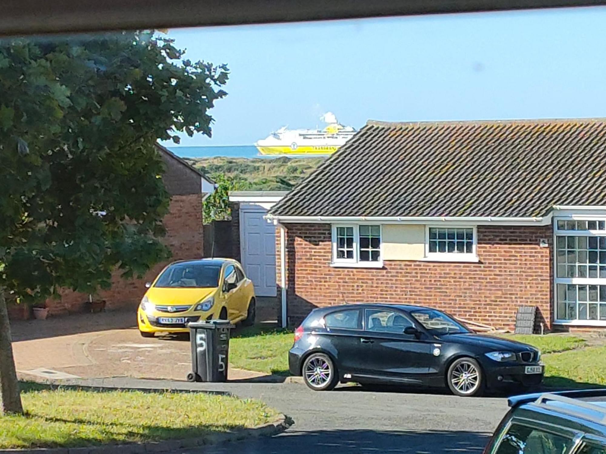 Tide Mills View Villa Seaford Exterior photo